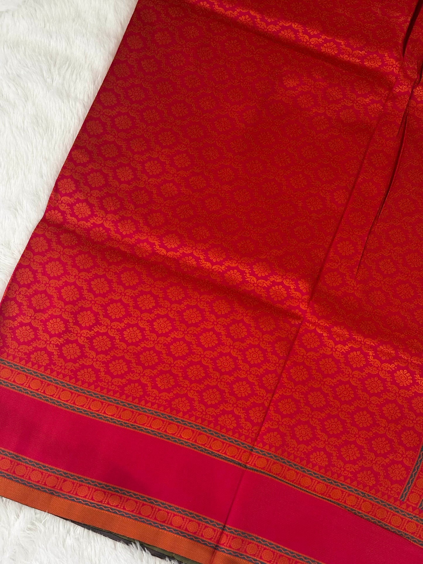 Olive Green & Crimson Red Dual-Tone Silk Saree with Traditional Woven Border and Tassels