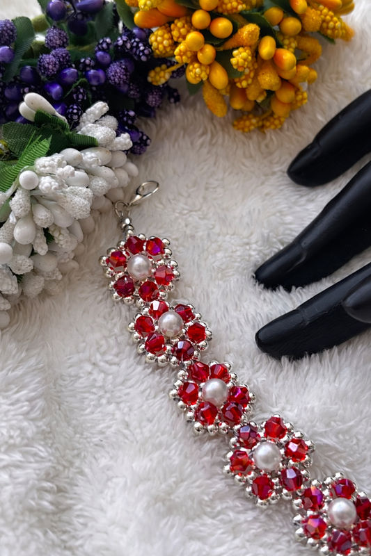 Elegant Red Floral Pearl Bracelet